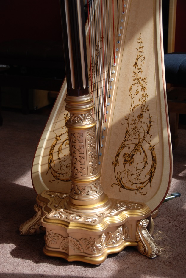 Le socle de la harpe